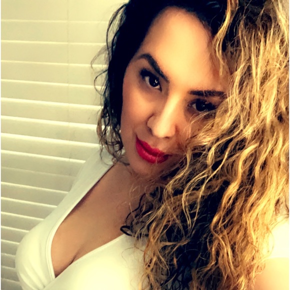 Meet your Posher, Tiffany - Picture 1 of 1